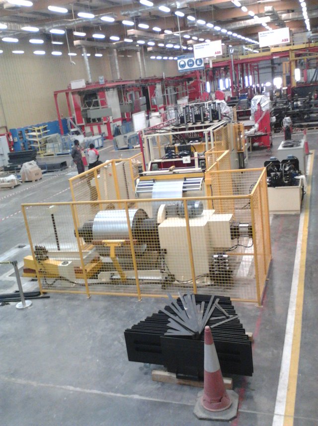 上海禎馳產(chǎn)波紋油箱加工設(shè)備，橫剪機(jī)，縱剪機(jī)